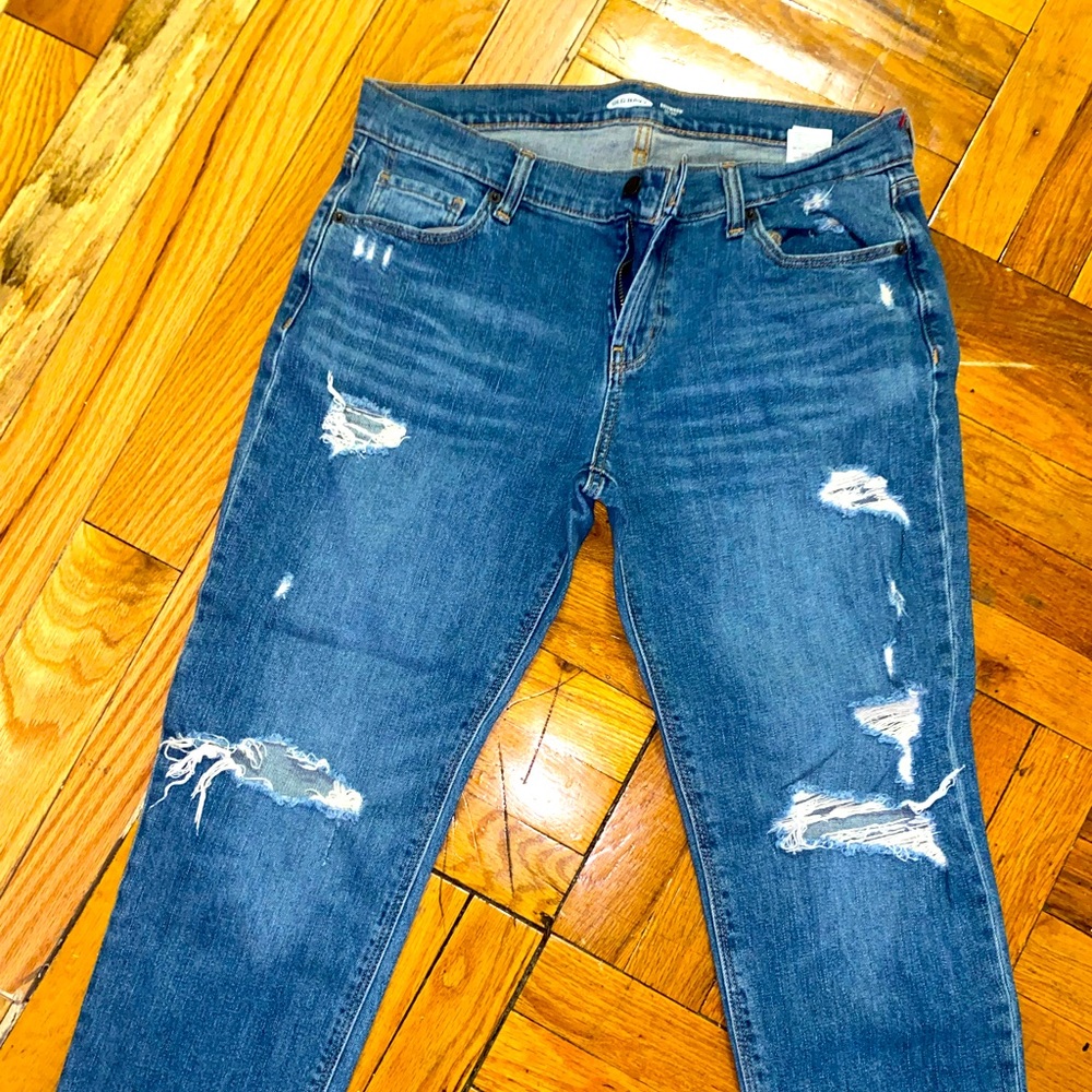 Stylish Blue old navy women’s blue Jeans with cuts on front  back is plain